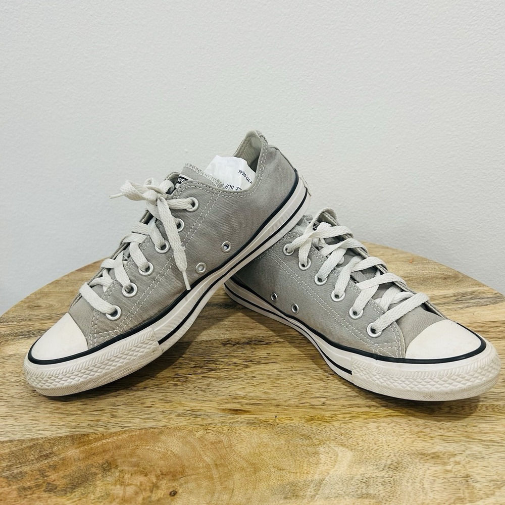 Converse Chuck Taylor All Star Gray Low Top sneakers Men's 7 Women's 9